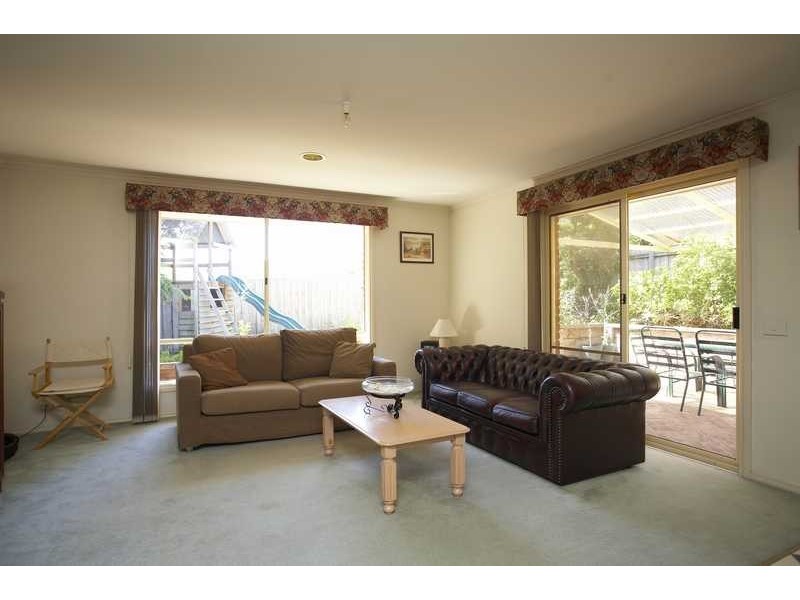 10 Glendale Crescent, Berwick VIC 3806