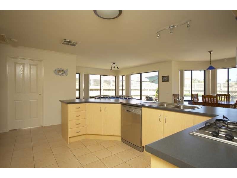 5 Jeune Dve, Berwick VIC 3806