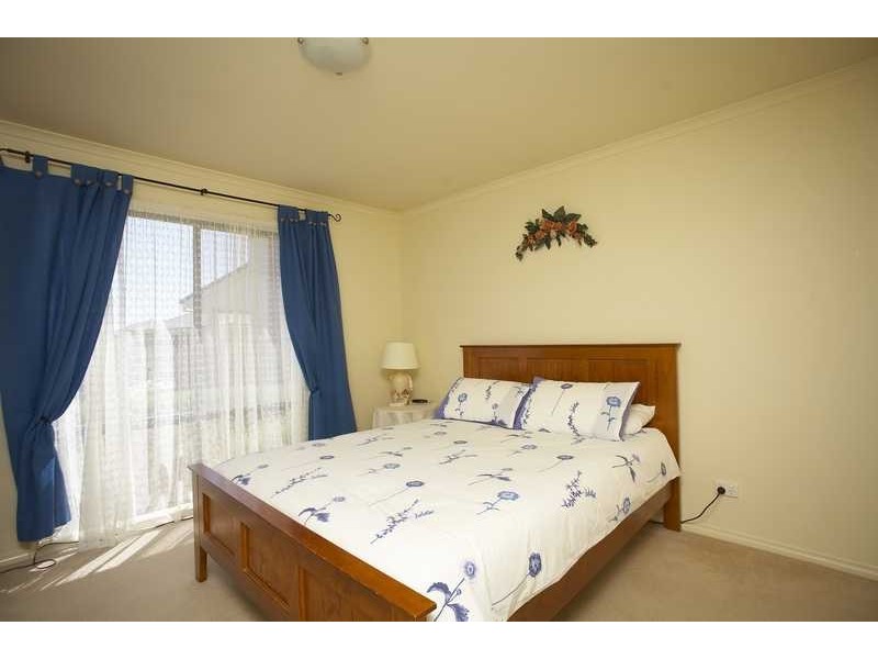 5 Jeune Dve, Berwick VIC 3806