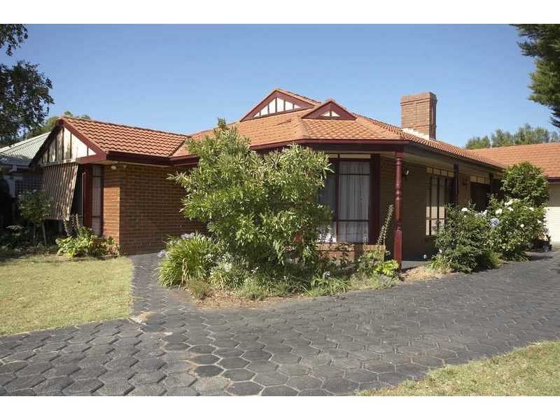 36 County Drive, Berwick VIC 3806