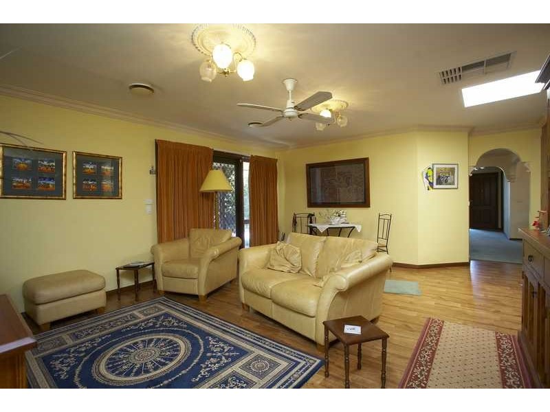 36 County Drive, Berwick VIC 3806