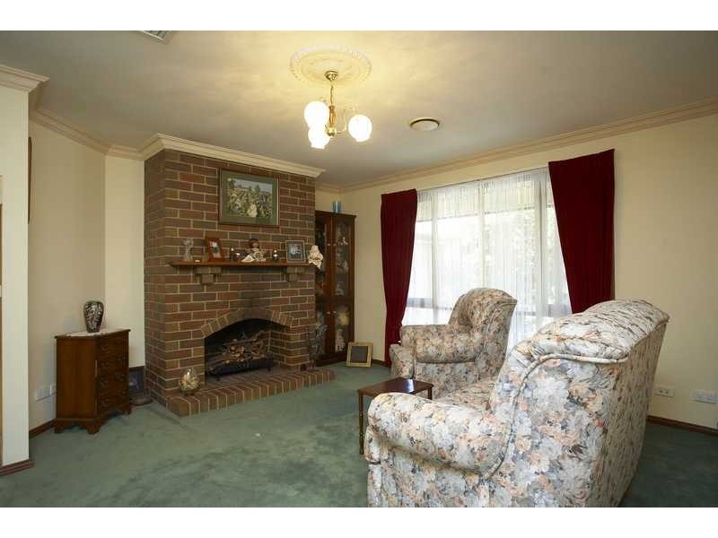 36 County Drive, Berwick VIC 3806