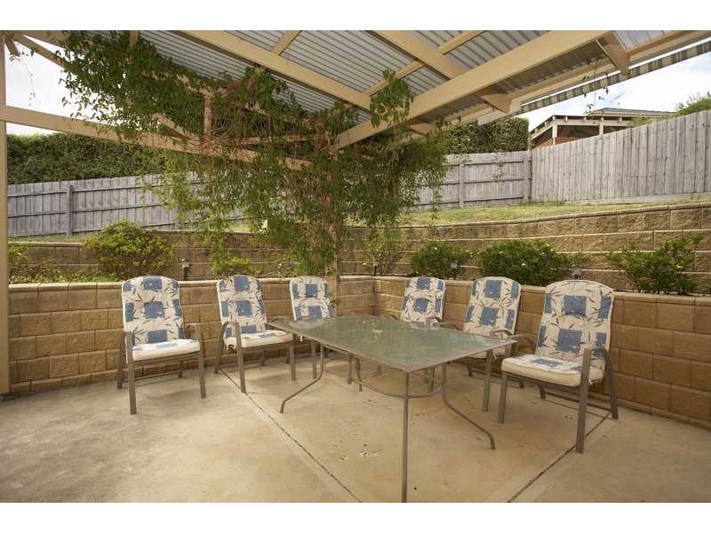 8 Kuranda Crescent, Berwick VIC 3806