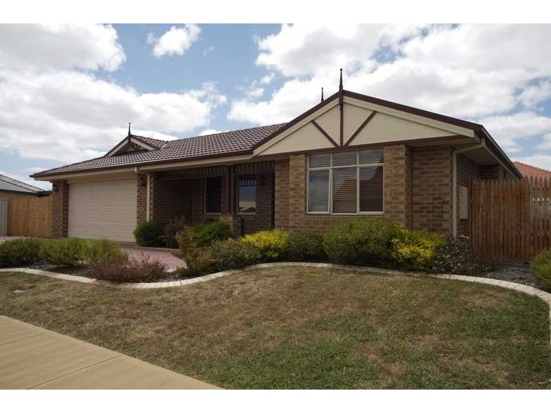 58 Hartland Circiut, Pakenham VIC 3810