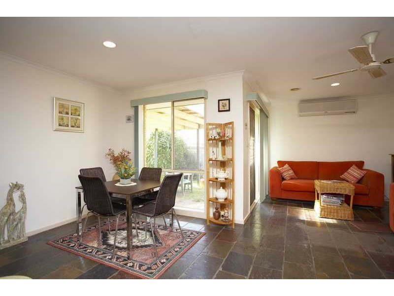 21 Jarryd cres, Berwick VIC 3806