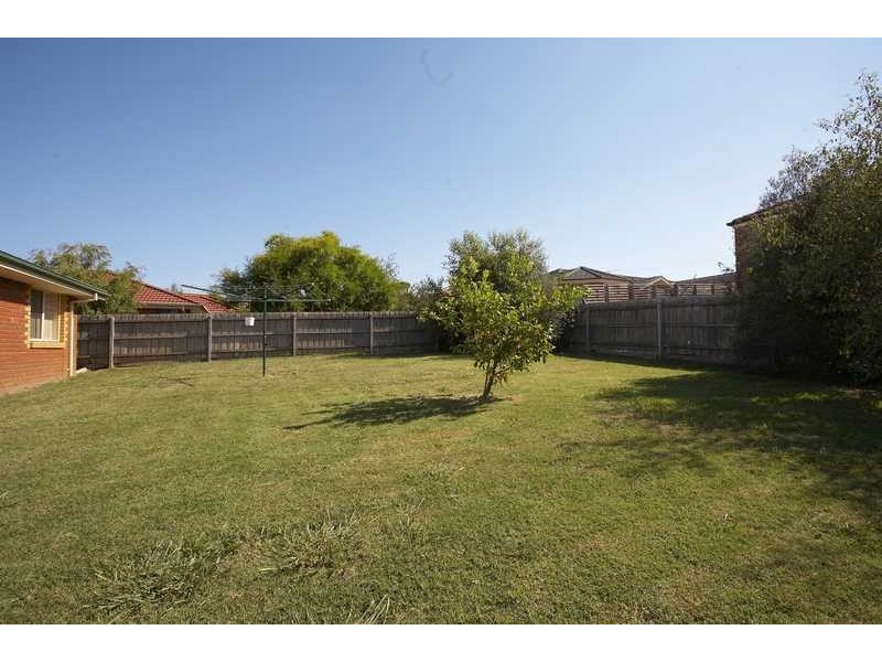 21 Jarryd cres, Berwick VIC 3806