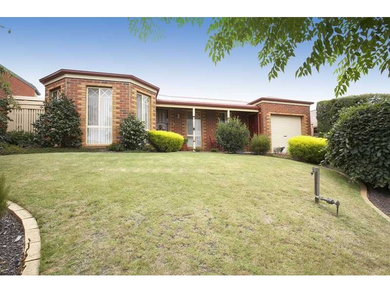 23 Jarryd Close, Berwick VIC 3806