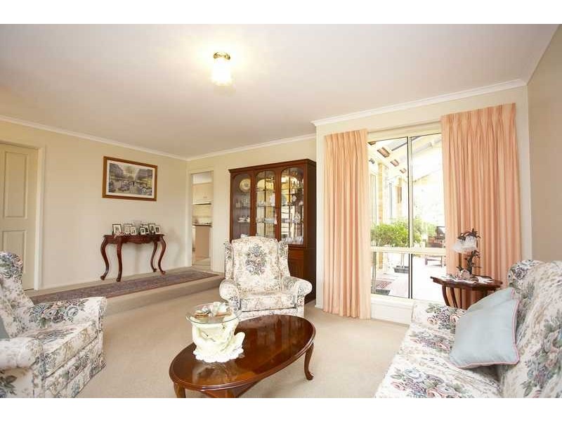 23 Jarryd Close, Berwick VIC 3806