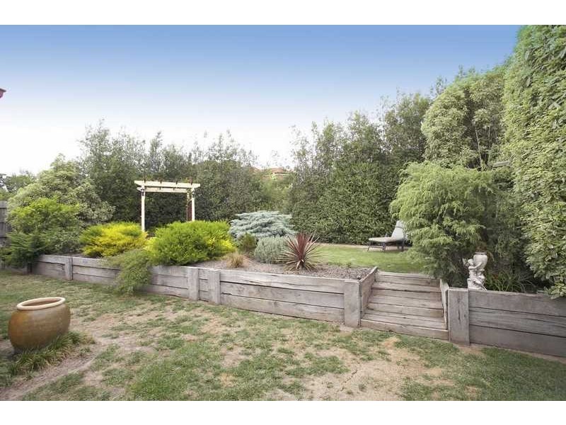 23 Jarryd Close, Berwick VIC 3806