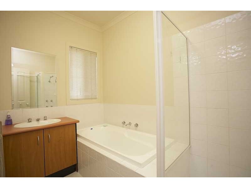 7/101 Golf Links Road, Berwick VIC 3806