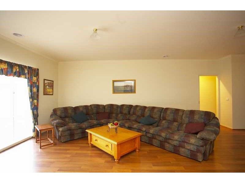 22 Ellesse Way, Berwick VIC 3806