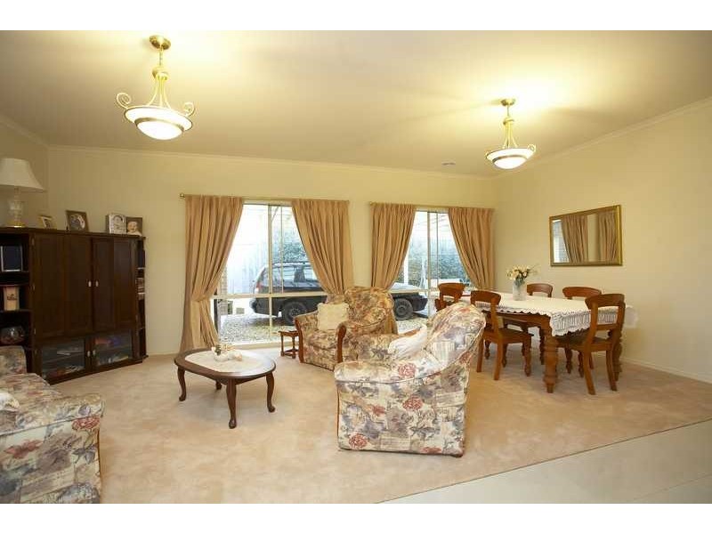 22 Ellesse Way, Berwick VIC 3806
