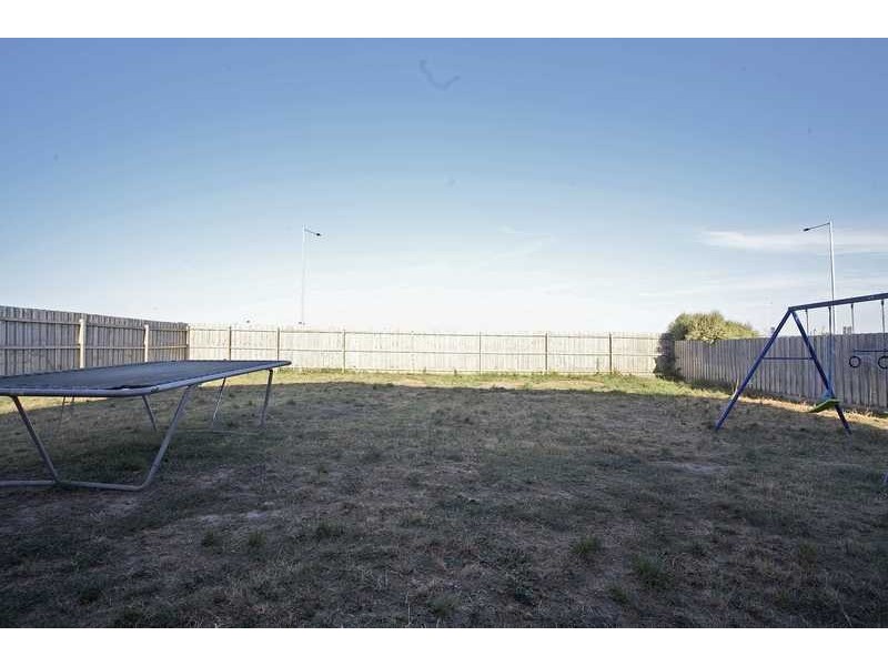6 Hartsmere drive, Berwick VIC 3806