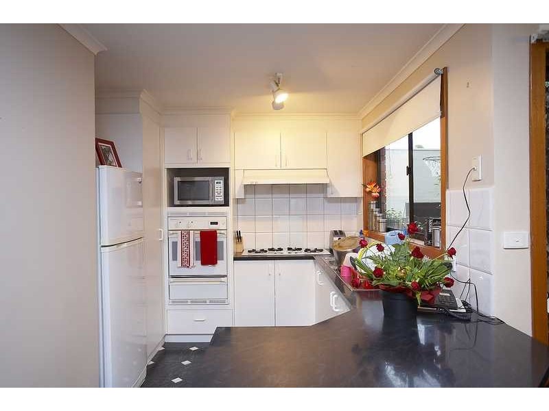 16 Theodore Terrace, Berwick VIC 3806