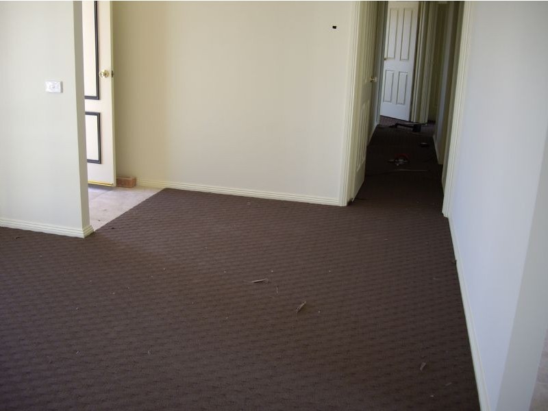 77 Sandalwood Drive, Pakenham VIC 3810