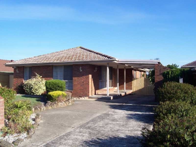 17 Kurrajong Road, Narre Warren North VIC 3804