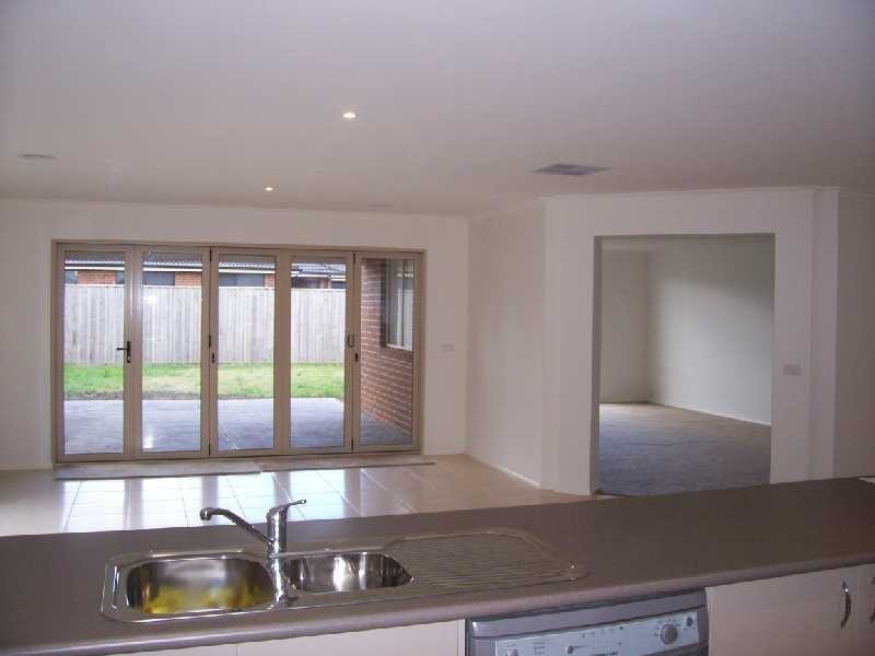 12 Els Court, Berwick VIC 3806