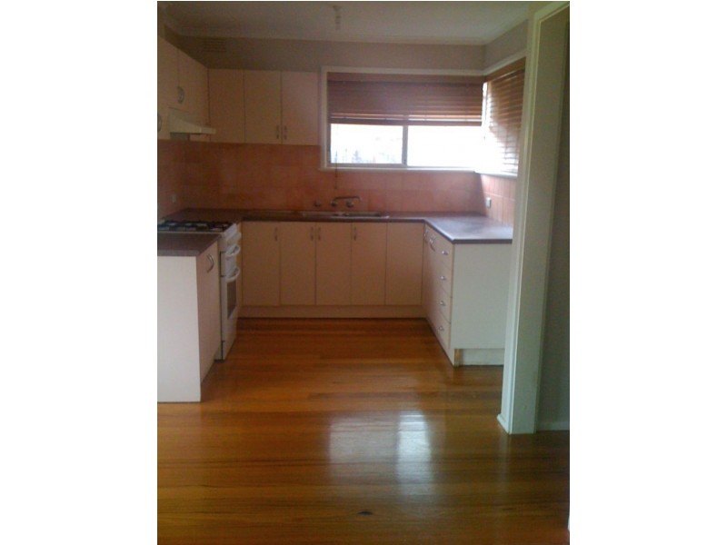 21 Bates Avenue, Thomastown VIC 3074