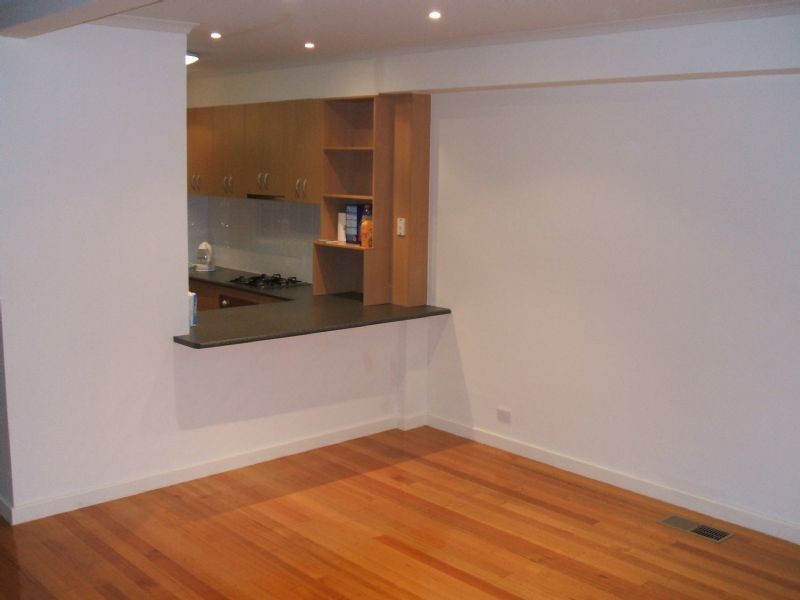 9/7 Whiltshire Drive, Roxburgh Park VIC 3064