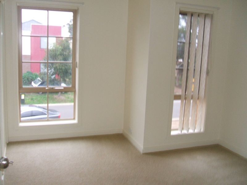 9/7 Whiltshire Drive, Roxburgh Park VIC 3064