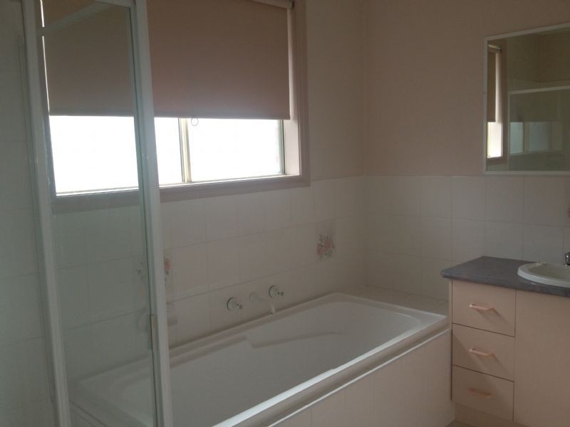 1A Peugeot Pursuit, Mill Park VIC 3082