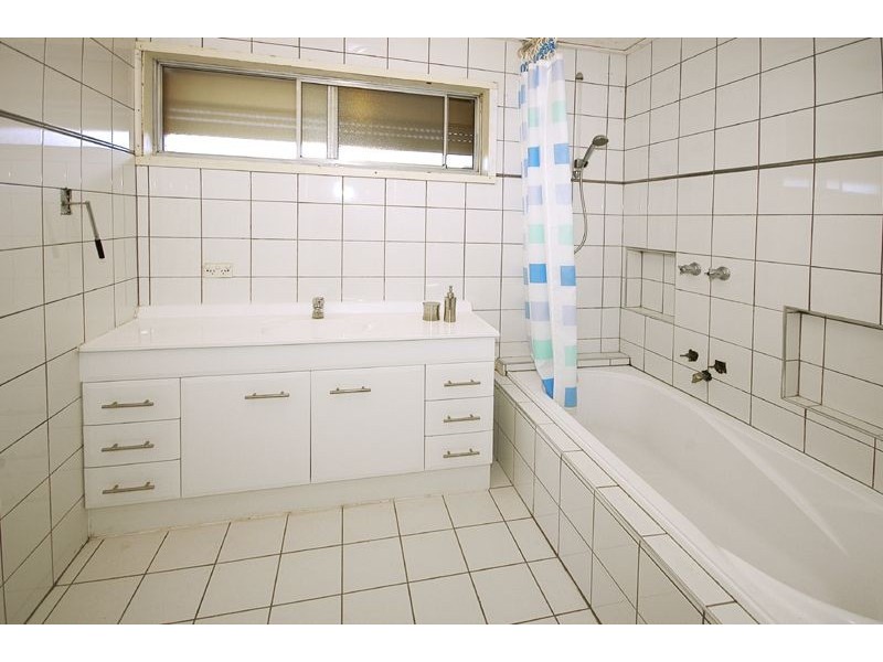 15 Lloyd Avenue, Epping VIC 3076