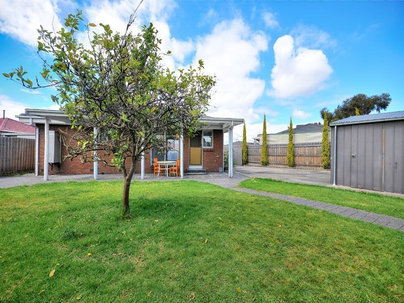 9 Pinnacle Court, Lalor VIC 3075