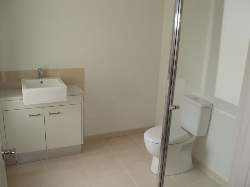 2/38-40 Coulstock Street, Epping VIC 3076