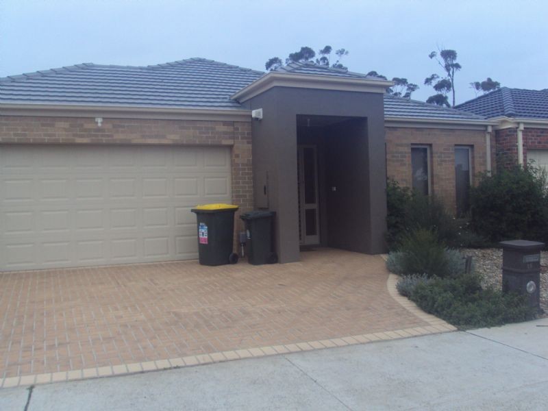 18 Embling Avenue, South Morang VIC 3752