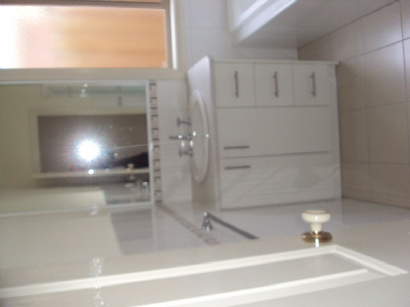 18 Embling Avenue, South Morang VIC 3752