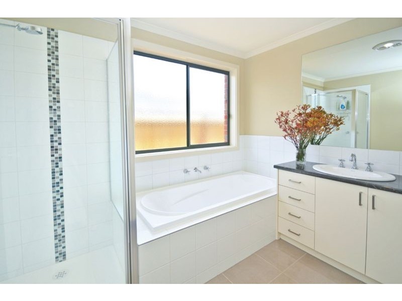 61 Eminence Boulevard, Doreen VIC 3754