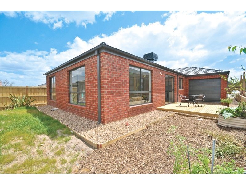 61 Eminence Boulevard, Doreen VIC 3754