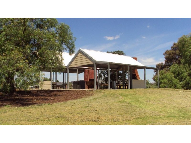 61 Eminence Boulevard, Doreen VIC 3754