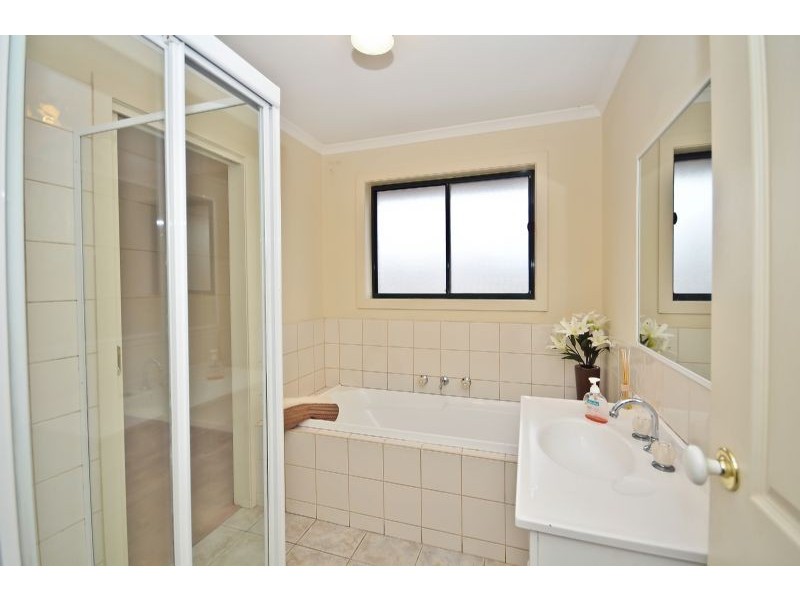 1 Pace Circuit, South Morang VIC 3752