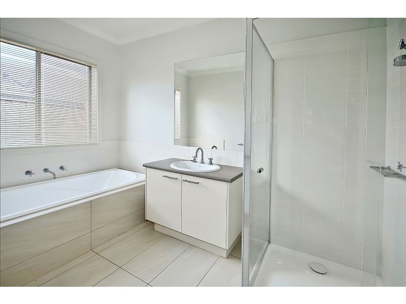 4 Darvel Drive, Mernda VIC 3754