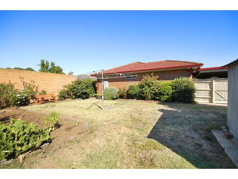 6 Buckland Crescent, Epping VIC 3076