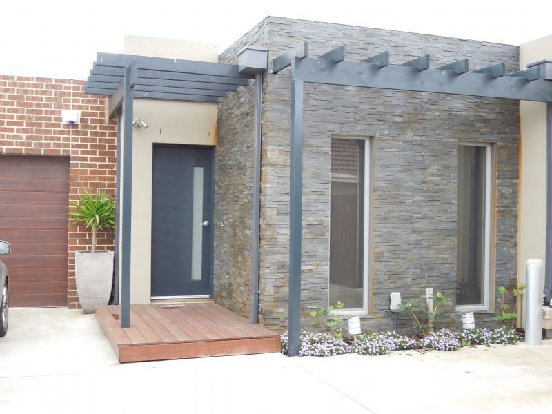 2/41 Darebin Drive, Thomastown VIC 3074