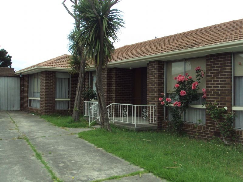 24 Pinetree Crescent, Lalor VIC 3075