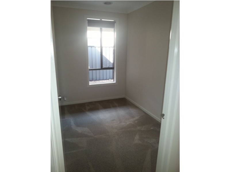 22 Creswick Drive, Epping VIC 3076