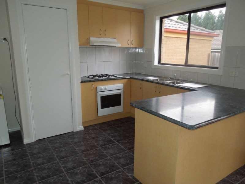 2/95 Duffy Street, Epping VIC 3076