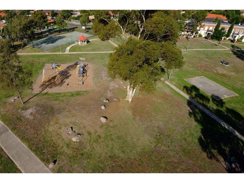 Roxburgh Park VIC 3064