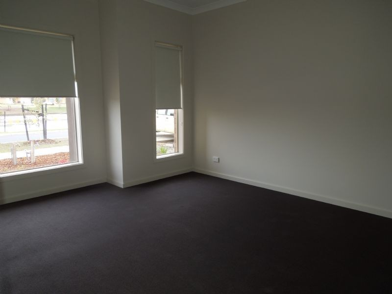 14 Darwin Way, Wollert VIC 3750