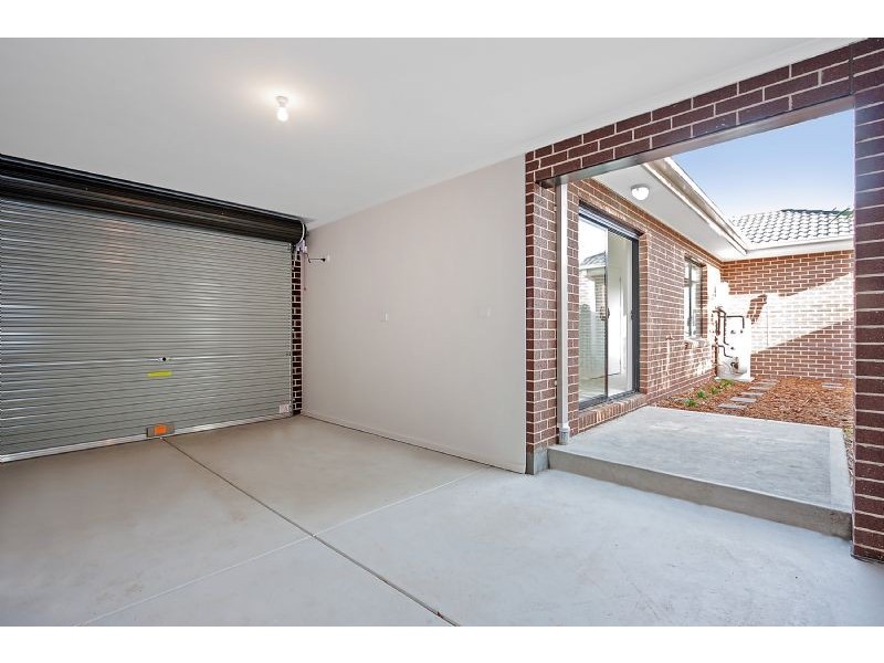1 & 2/5 Edith Street, Epping VIC 3076