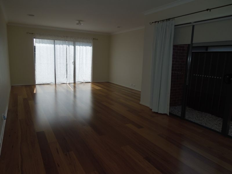 8 Grattan Street, South Morang VIC 3752
