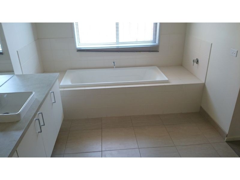 Wollert VIC 3750
