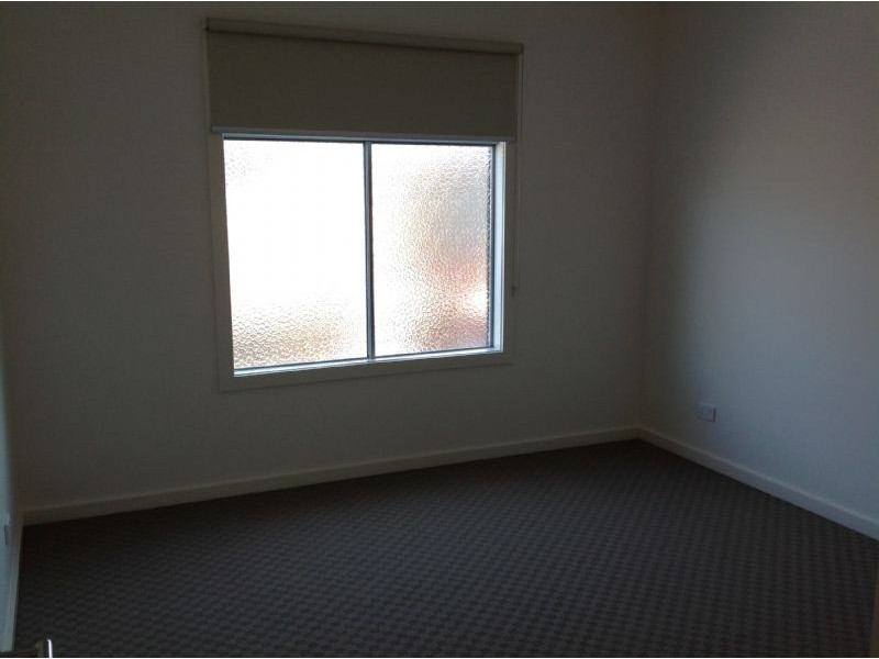 6 Snap Dragon Street, South Morang VIC 3752