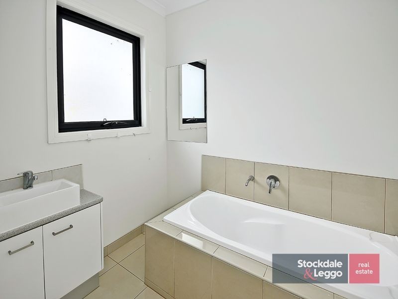 8/38-40 Coulstock Street, Epping VIC 3076