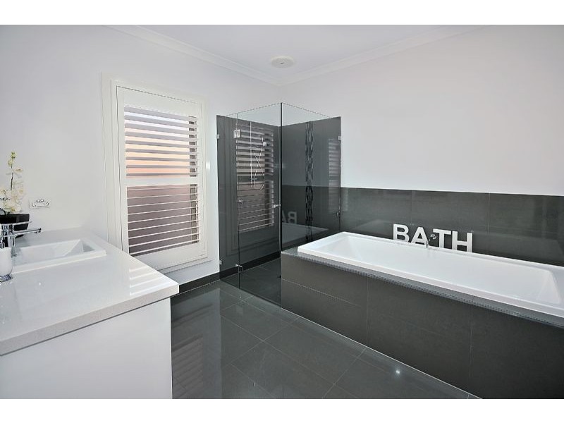 36 Empress Avenue, Wollert VIC 3750