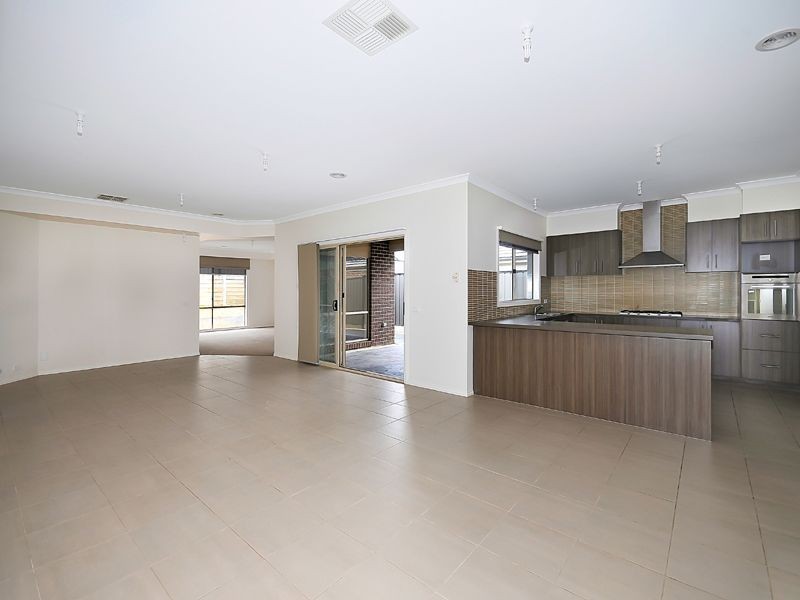 35 Dalziel Drive, Mernda VIC 3754