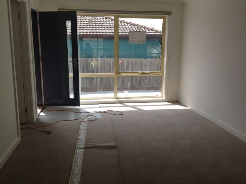 2/13-15 Houston Street, Epping VIC 3076